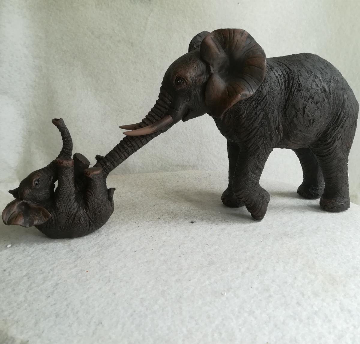 MadDeco Beeldje - olifant - met - jong zie afbeelding