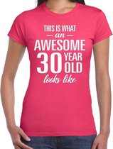 Awesome 30 year / 30 jaar cadeau t-shirt roze dames L