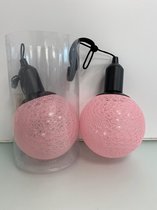 2 Roze hangbollen met verlichting