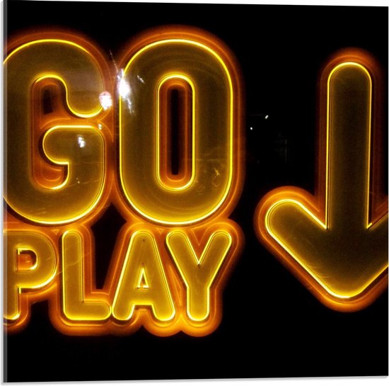 Acrylglas - Gele Letters ''Go Play''  - 50x50cm Foto op Acrylglas (Wanddecoratie op Acrylglas)