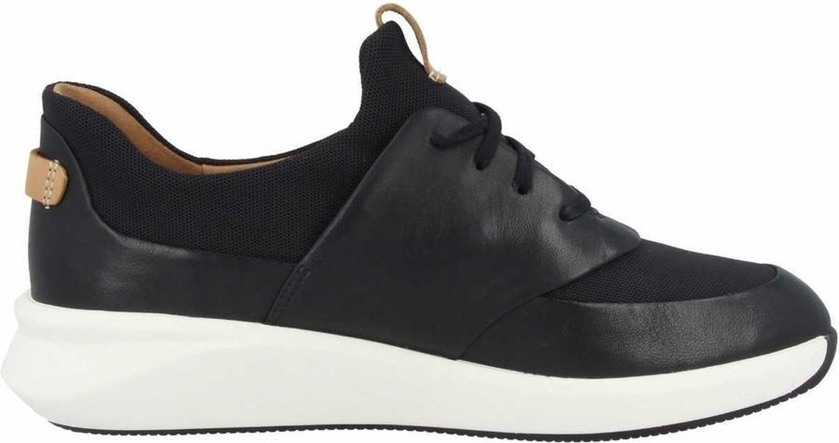 Sneakers voor Dames in Poederroze leer | Un Rio Tie | Clarks
