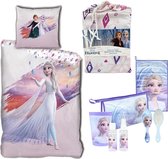 Disney Frozen Dekbedovertrek Elsa - Eenpersoons - 140 x 200 cm - Polyester , incl. reisset toilettas Frozen gevuld.