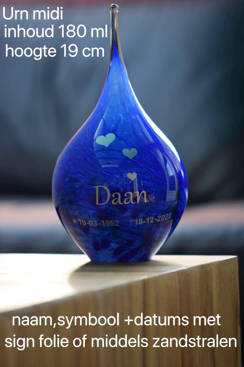 Urn van glas met een door u aangegeven naam én datums- Blauwe opake urn met naam, symbool én datums dmv.hoge kwaliteit zilver sign folie-Medium urn voor deelbestemming crematie-as-inhoud 180 ml-Deelbestemming urn Mens-Urn Dierbare-Urn Dier