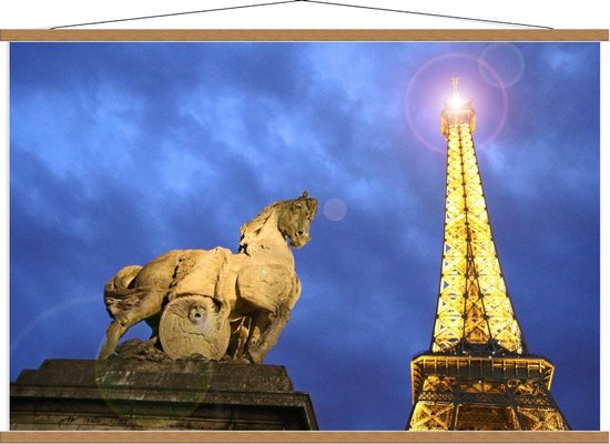 Schoolplaat – Beeld van Paard bij Eiffeltoren - 120x80cm Foto op Textielposter (Wanddecoratie op Schoolplaat)