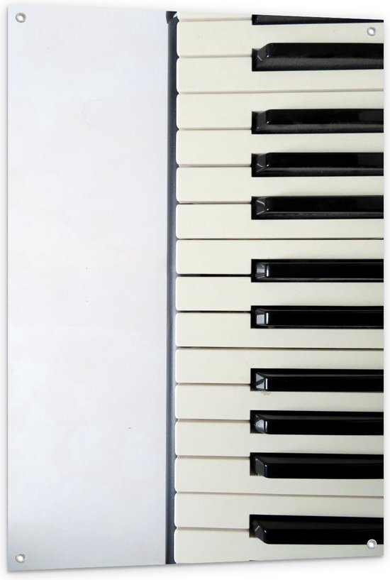 Tuinposter – Halve Piano op Witte Achtergrond - 80x120cm Foto op Tuinposter  (wanddecoratie voor buiten en binnen)