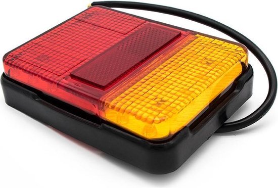 Led achterlicht met rood en geel gedeelte, schuine hoek, zwarte behuizing, kabel aanwezig.