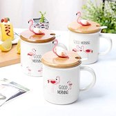 Flamingo Mok met Deksel & Lepel – Mokken – Cadeau Geschenk & Uniek – Mokken – Koffiemok/Theemok – Feest Mok - Cadeau Mok