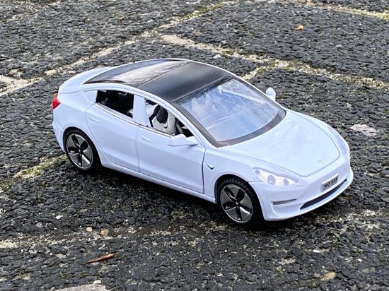 Nuttig Datum winter Tesla Model 3 schaalmodel auto (1:32)'' - Voor jong en oud! Met levensechte  details... | bol.com