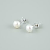 House of Jewels - Zoetwaterparel oorknoppen met Zilver - 7mm - Wit