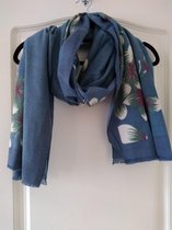 Warme lange sjaal Mandy gebloemd motief blauw