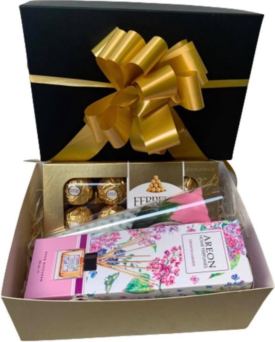 speciaal cadeau - giftpack huisparfum - Moederdag- luxe cadeau - mooie doos  - Ferrero... | bol.com