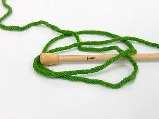 Breigaren acryl kopen kleur groen - super bulky yarn pendikte 8-9 mm dik garen voor haken en breien - pakket 4 bollen van 100gram