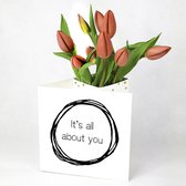 Bloomincard Tulip - bloemen en boeketten - Verse Tulpen met unieke vaas - Brievenbusbloemen - It's all about you met Tulpen en speciale kaart die je om kunt toveren tot vaas