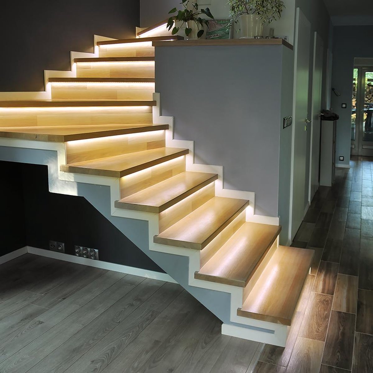 LED trapverlichting met dimmer - voor trappen met bekleding - 2700K - 15  treden x 80 cm | bol.com