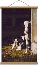 Schoolplaat – Twee Zwart/Witte Koeien in de Stal - 40x60cm Foto op Textielposter (Wanddecoratie op Schoolplaat)