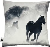 Decolenti | Paarden Sierkussenhoes | Horses Silhouettes Kussen | Zwart | Wit | Wasbaar | Decoratie | 45cm x 45cm