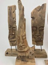 Ornamenten met gezichten op stand H 30/50 cm handgemaakt van hout