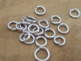 Rvs Open ringetje, Ø 8 , zilverkleurig, per 40 , Speciaal voor rvs sieraden zoals voor ketting of armband hangers.