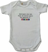 Witte romper met "Alle baby's zijn lief, maar de liefste baby's zijn geboren in April" - maat 74/80 - babyshower, zwanger, cadeautje, kraamcadeau, grappig, geschenk, baby, tekst, b