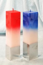 Set Kwadrant kaarsen 2 STUKS , "DJAZZLE", hoogte 22 cm in rood, blauw, wit en spiegel zilver - Gemaakt door Candles by Milanne - BEKIJK VIDEO
