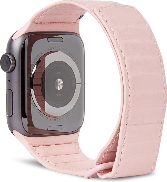 DECODED Traction Strap - Magnetische Horloge Band geschikt voor Apple Watch 6 / SE / 5 / 4 (40 mm) en Apple Watch 3 / 2 / 1 (38 mm) - Magneetsluiting - Roze - Decoded