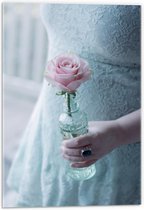 Acrylglas - Bruid met Roze Roos - 40x60cm Foto op Acrylglas (Wanddecoratie op Acrylglas)