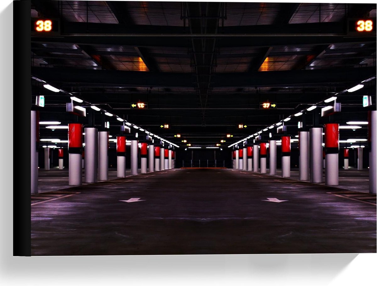 Canvas - Parkeergarage met Rode Palen - 40x30cm Foto op Canvas Schilderij (Wanddecoratie o