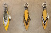 Sleutelhangers 3-veertjes leer & koeienhuid - set van 3 stuks