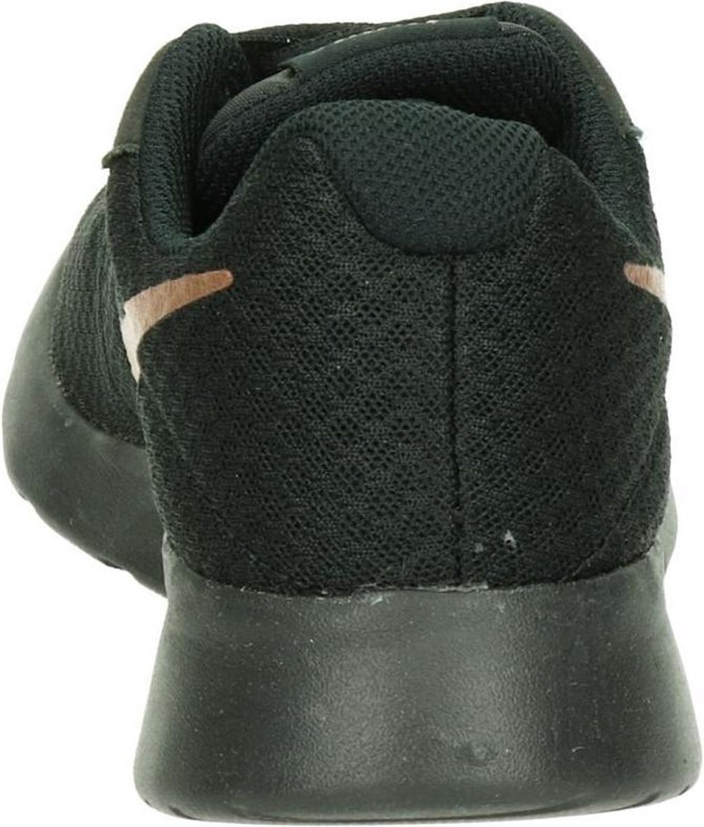 Nike - Wmns Tanjun - Dames Sneaker - 41 - Zwart | bol.com