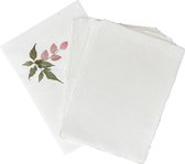 Set van 10 ivoorkleurige kaarten A5 formaat en 10 enveloppen van handgeschept papier