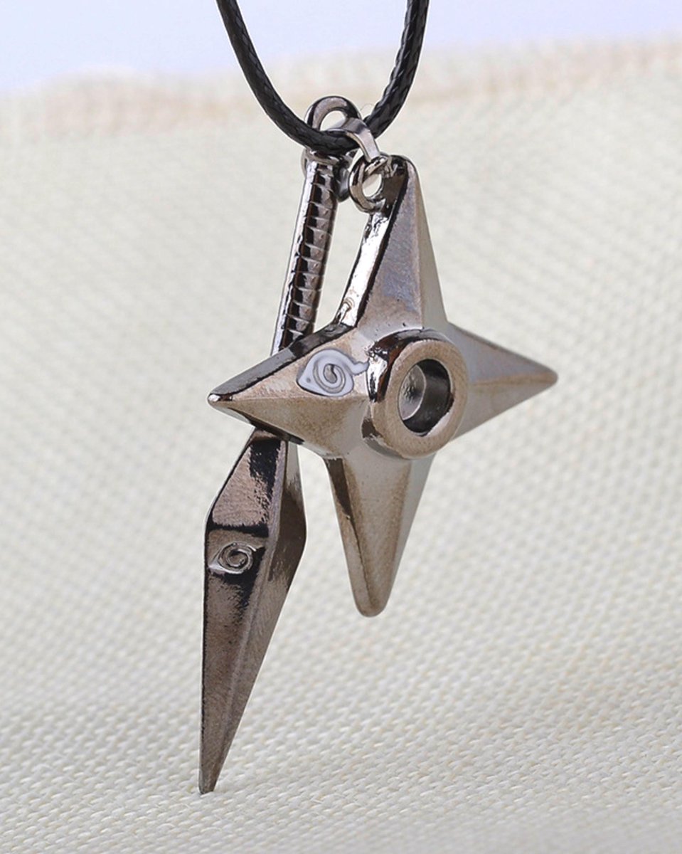 Univers jeux - 👉Nouveau collier NARUTO kunai & shuriken pour les fans de  la série anime👍 : : : : : : : : : : : : : #colliernaruto #narutocosplay  #narutomanga #accessoriesotaku #universjeux #universjeuxgeek