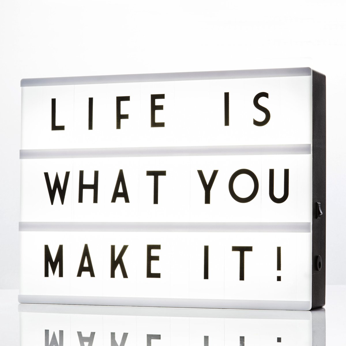 B.K.Licht - LED Lightbox - cadeautje - A4 met 90 letters - decoratief - personaliseerbaar