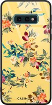 Samsung S10e hoesje glass - Bloemen geel flowers | Samsung Galaxy S10e case | Hardcase backcover zwart