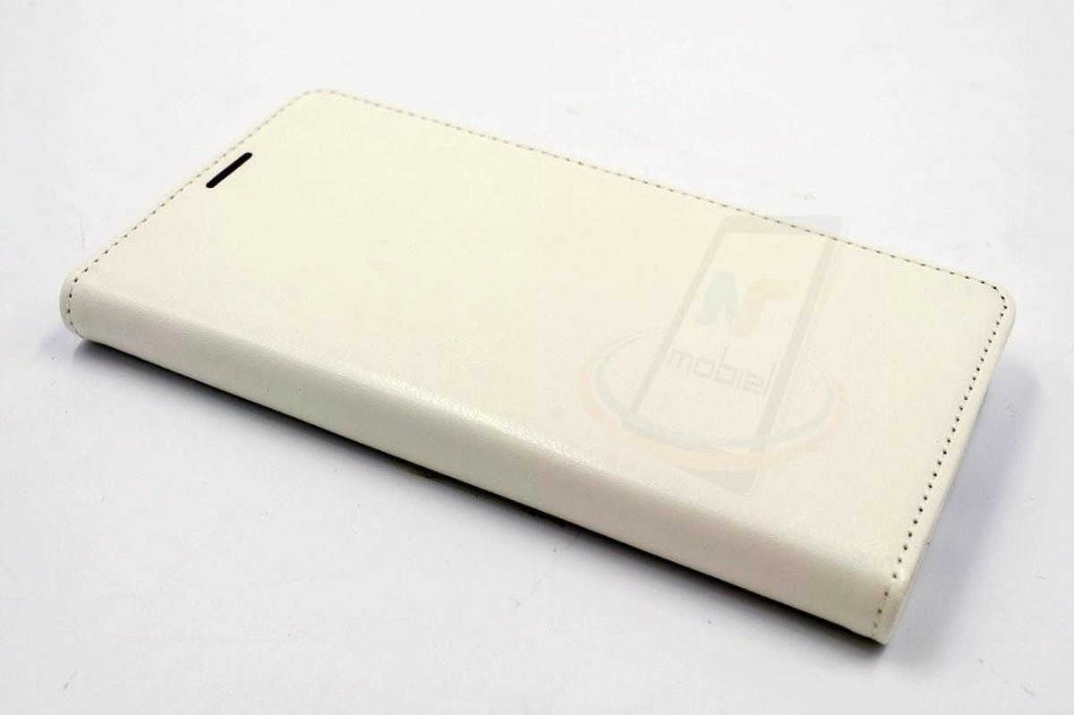 Apple iPhone 11 Zwart Backcover hoesje Soft Touch - Kunststof