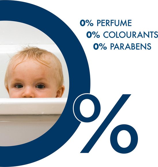 Baby gezichtje in bad met de tekst: 0% parfum, 0% kleurstoffen, 0% parabenen.
