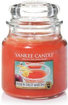 Yankee Candle Medium Jar Geurkaars - Passion Fruit Martini