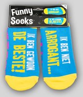 Sokken - Funny socks - Ik ben niet arrogant.... Ik ben gewoon de beste! - In cadeauverpakking met gekleurd lint