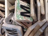 Thils Living houten letters & tekens Scrabble Letter M
