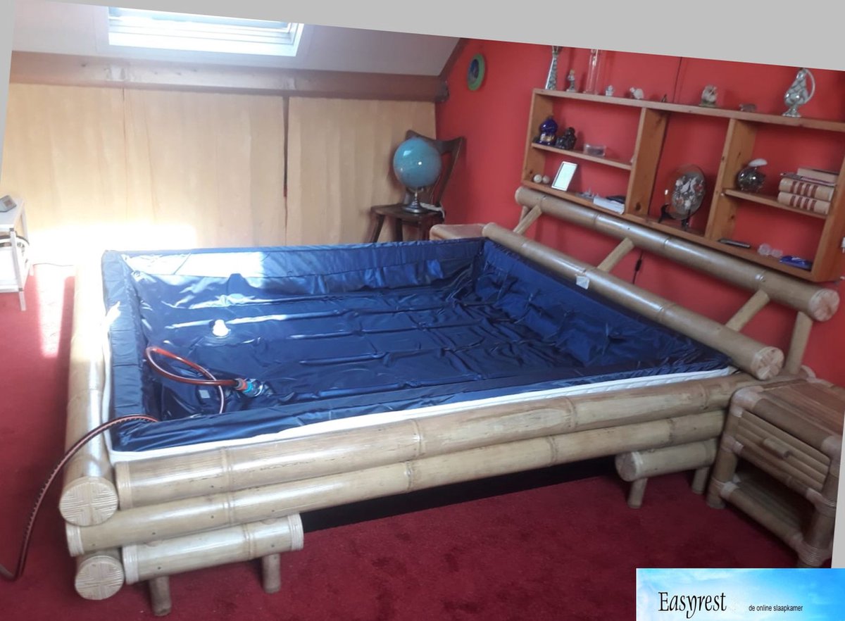 Bamboe ledikant bed ombouw Taipan van echt natural bamboebed 2-persoonsbed binnen/matrasmaat 200x200cm Incl. Nog 1 stuks over!bezorging en montage voor NL. BE op aanvraag via klantenvraag.