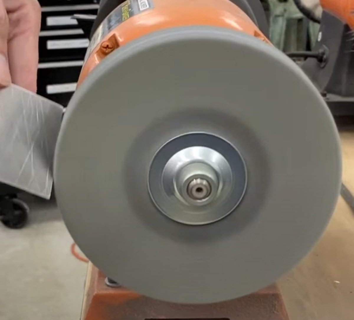 Ontbraamwiel 150mm voor bankslijpmachine - Verspaanshop.nl