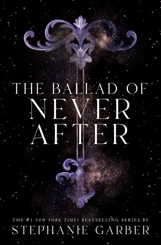Boekomslag van 'The Ballad of Never After' met een sierlijke, paarse ornament en een sterrenhemel.
