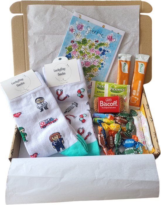 Foto: Cadeau box beterschap ziek opkikker verkouden zuster verrassings pakket gift box grappig cadeau voor vrouw man kado sokken geschenkdoos luckyday socks maat 41 45