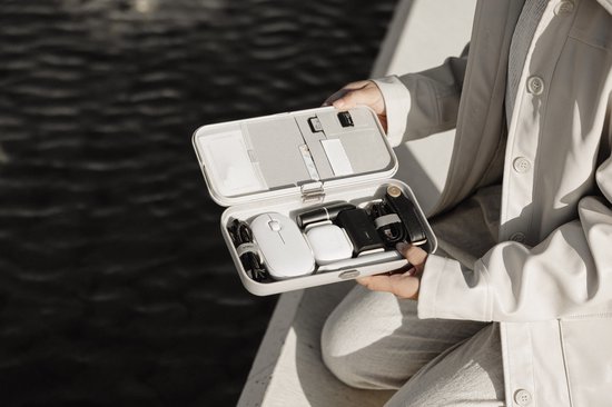 Organiseur de bureau portable Orbitkey avec chargeur sans fil