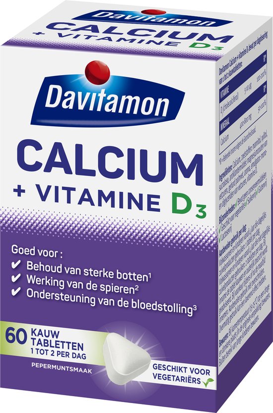 Doos met Davitamon Calcium + Vitamine D3 kauwtabletten, 60 stuks, pepermunt smaak. Paarse doos met witte letters en een kauwtablet.