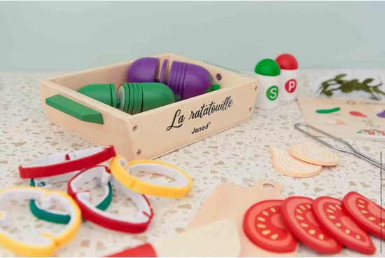 Janod In De Keuken - Ratatouille Set - Het Is Tijd Om Je Schort Aan Te Trekken Met Deze Set Van 32 Accessoires! - Volg Het Recept En Maak Een Chef-Waardige Ratatouille - Geleverd Met Snijplank En Houten Ovenschaal - Geschikt Vanaf 3 Jaar van Janod — afbeelding 2