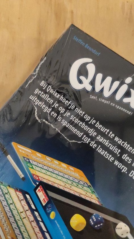 White Goblin Games - Qwixx Deluxe - Dobbelspel - 2 tot 4 spelers - Spannend tot de laatste worp - Afwisbare speelborden - Vanaf 8 jaar