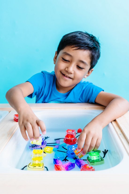 Glo Pals Sammy, Light Up Sensory Cubes, Rood, Kunststof, 4 Stuks van Glo Pals — afbeelding 3
