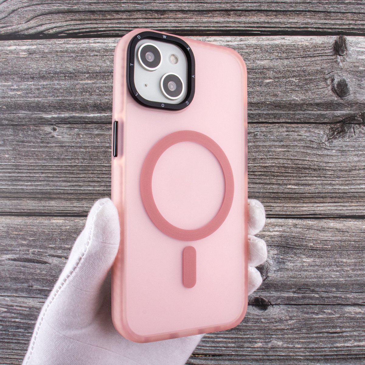 iPhone 12 / 12 Pro hoesje Geschikt voor (Apple) MagSafe - Camerabescherming – Mat roze