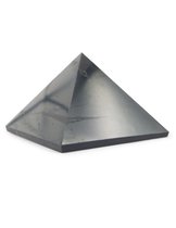 Shungit 5 cm edelsteen piramide