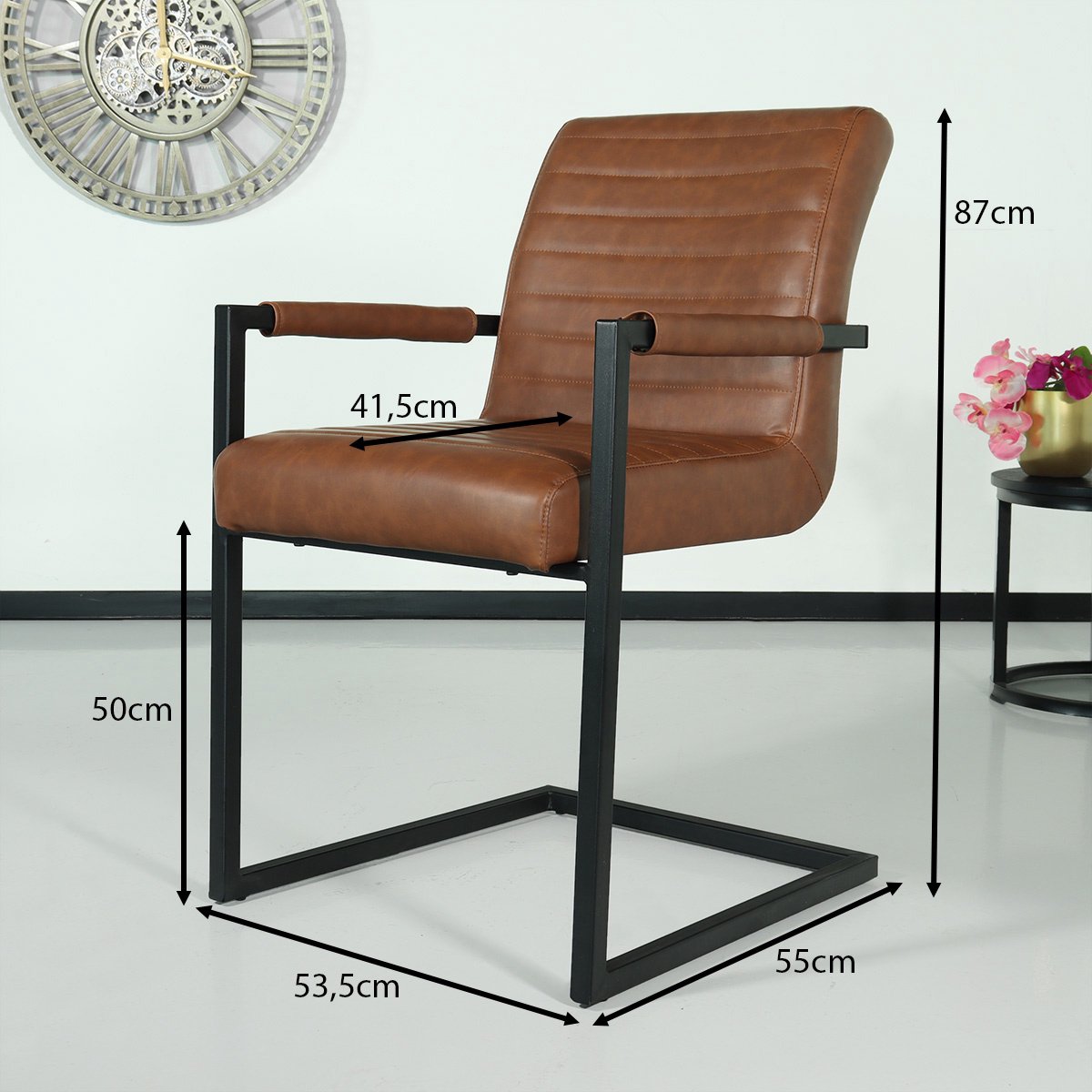 Eetkamerstoel met armleuning cognac Noor industrieel design eetstoel